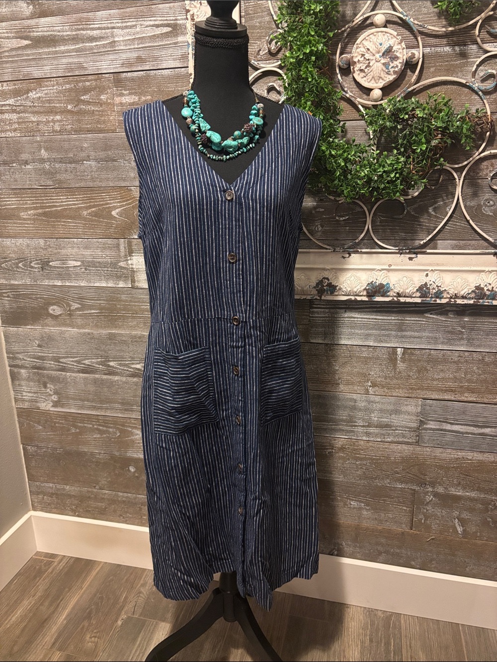 Old Navy (Size L) Sleeveless Blue Striped Button-Front Dress Linen Rayon Blend